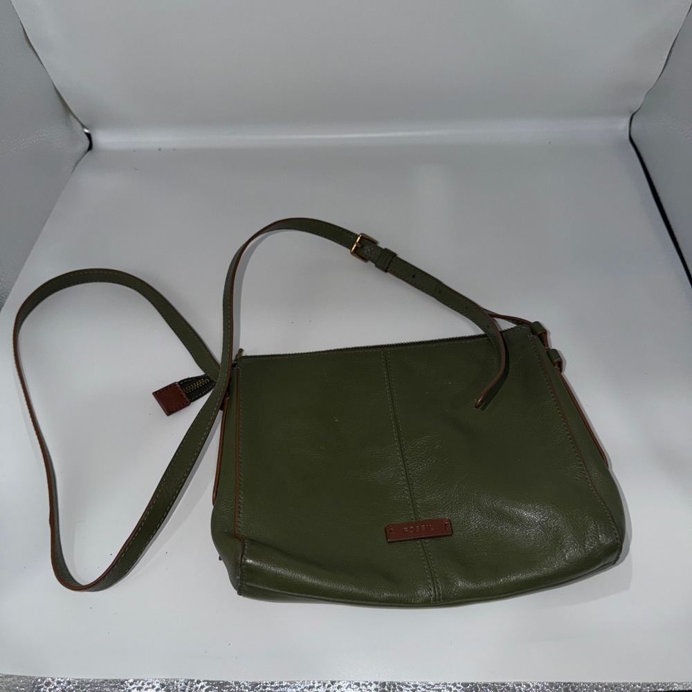 Fossil Green Leather Crossbody Shoulder Bag Purse Adjustable Strap Flap Zip